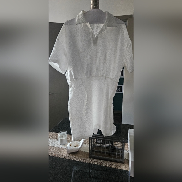 Dress - Picture 2 of 4